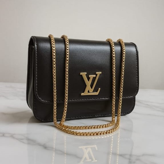 LockMe Chain Leather Shoulder Bag