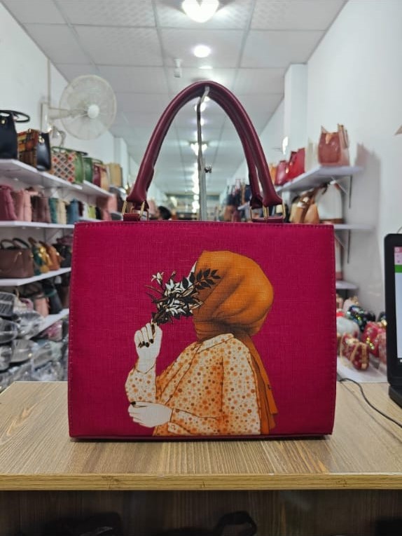 Hijab Girl Canvas Tote Bag – Premium Everyday Carry